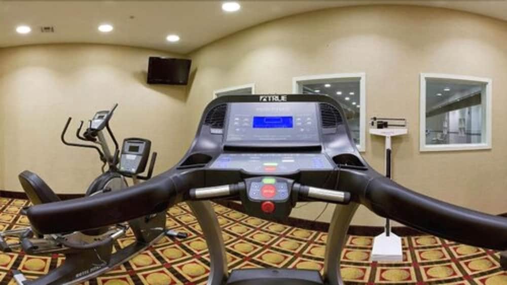 Holiday Inn Express Hotel And Suites Bartlesville 19/35