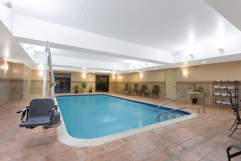 Hampton Inn & Suites Albany-Airport 18/36