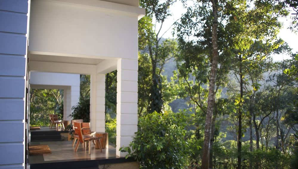 Niraamaya Retreats Cardamum Club