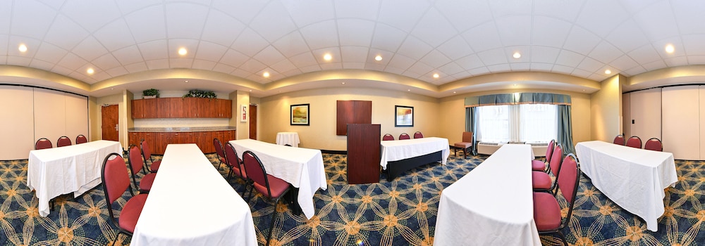 Hampton Inn Henderson 38/38