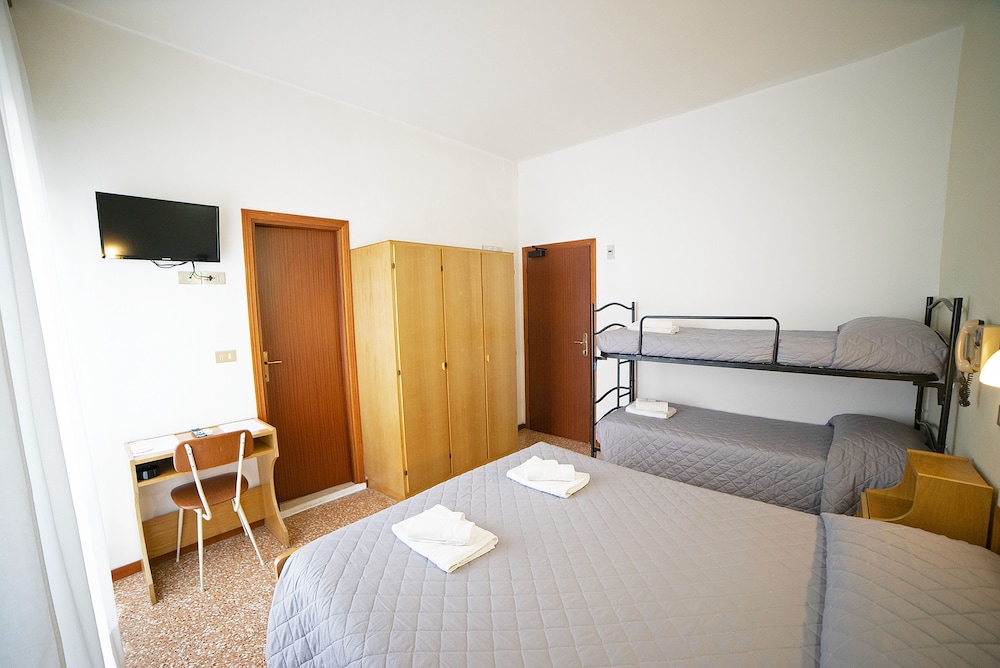 Hotel Ischia 22/65
