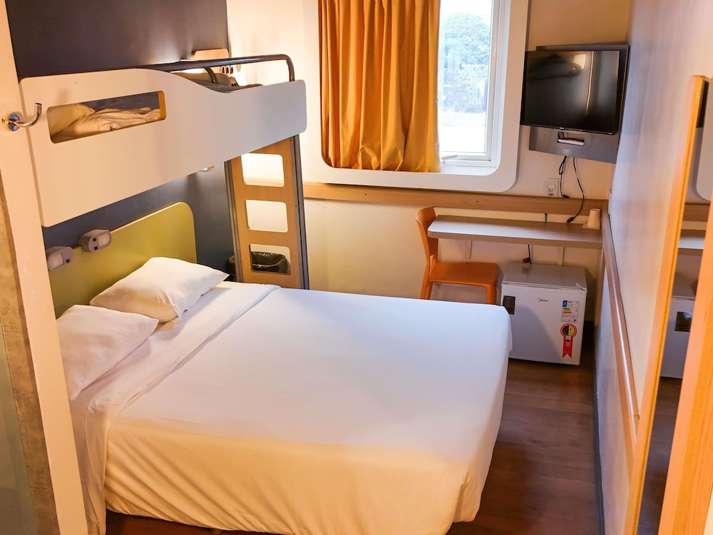 Ibis Budget Sertaozinho 32/61