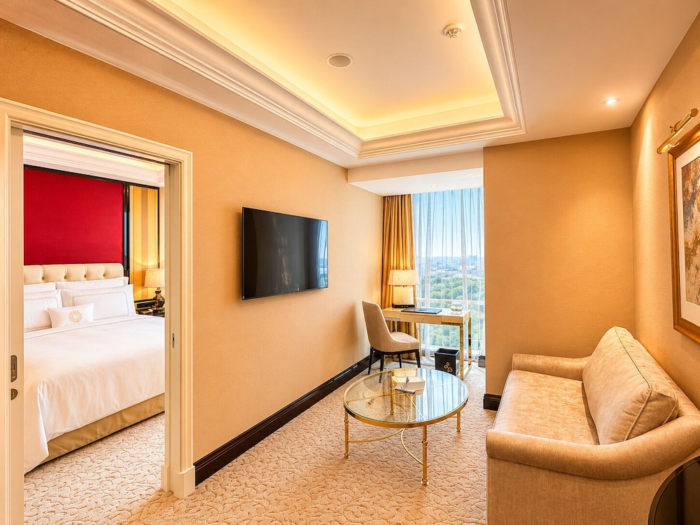 Trans Hotel Jakarta 32/50