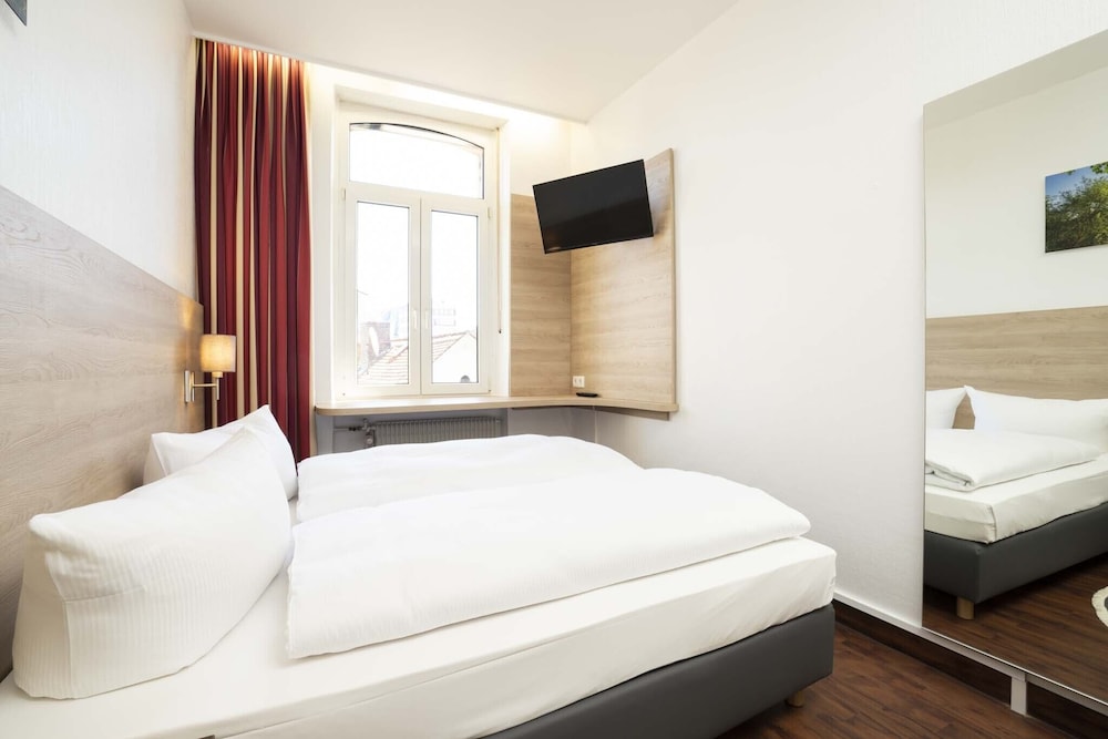 Hotel National 26/72