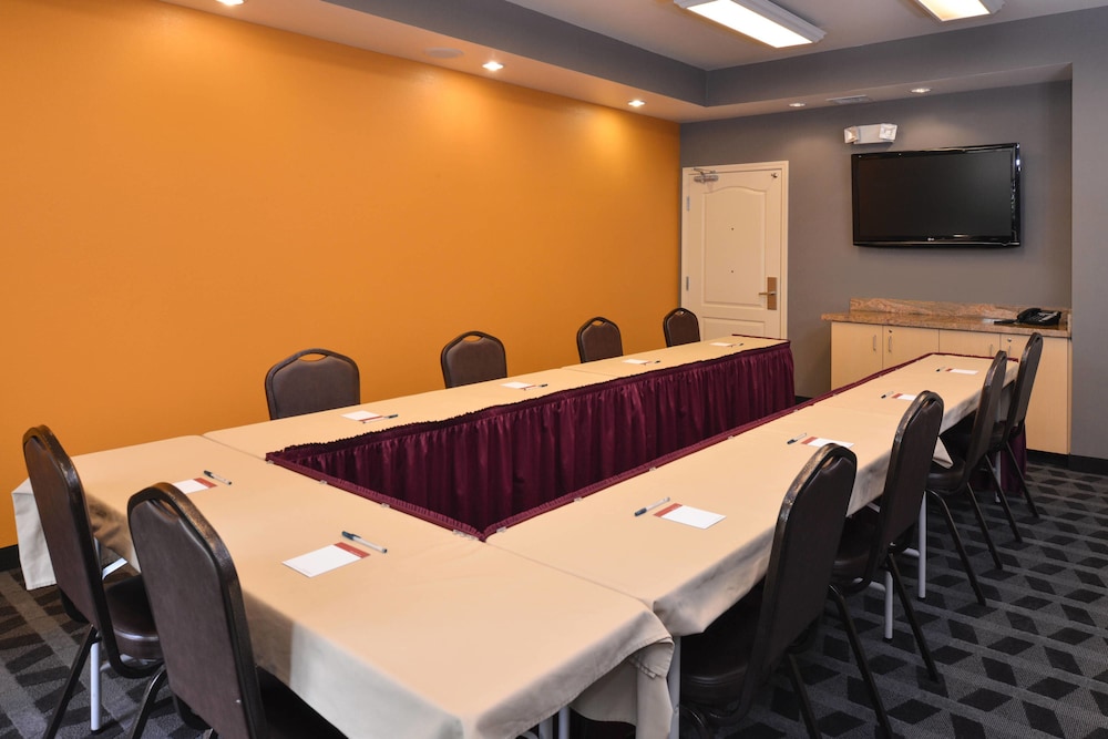 Towneplace Suites Sacramento Roseville 27/29