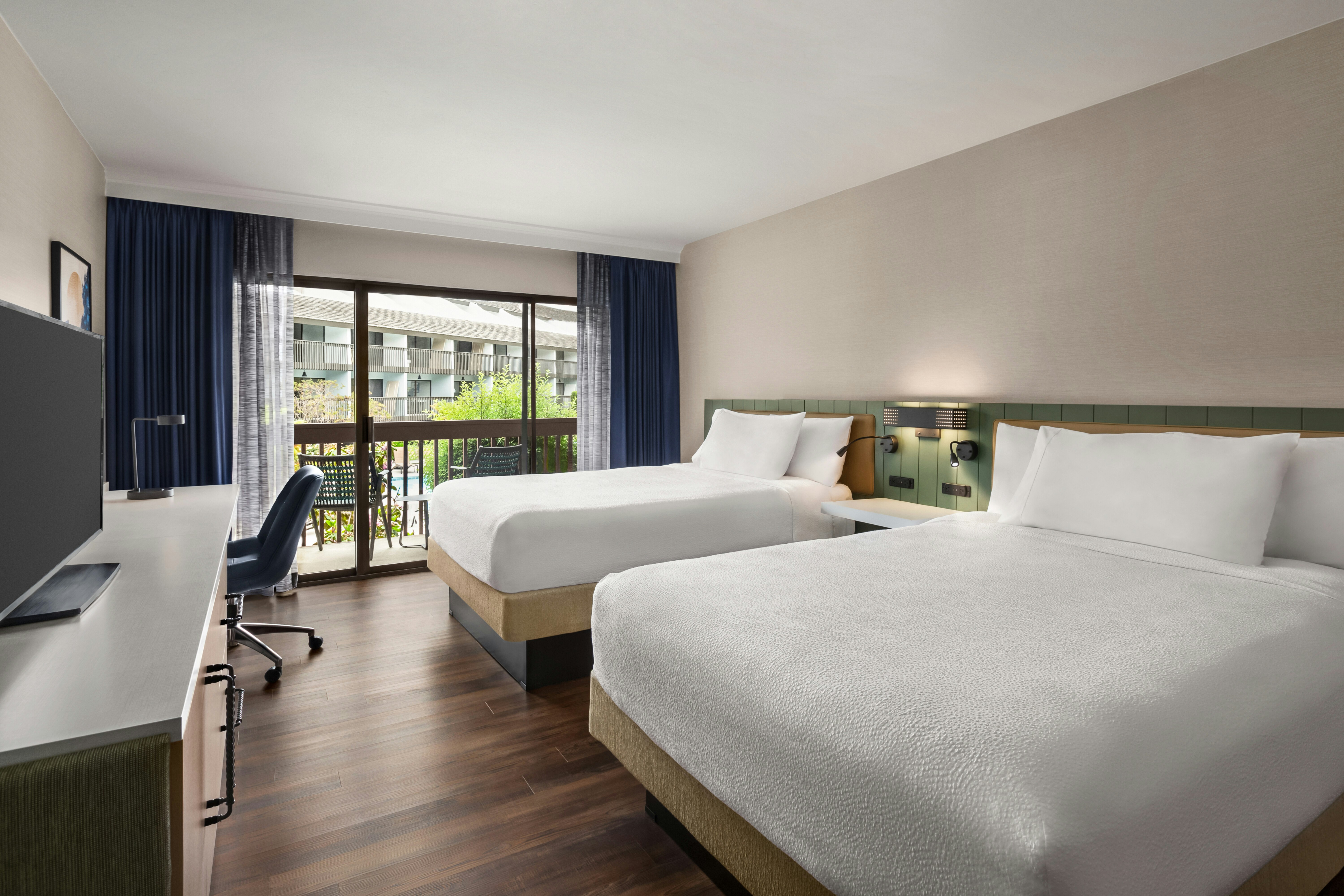 ROOM, 2 QUEEN BEDS, POOL VIEW, BALCONY