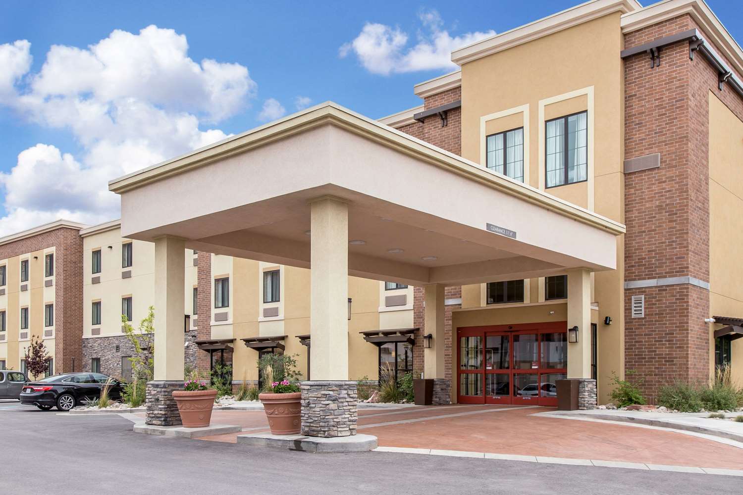 Comfort Suites Moab Near Arches National Park 33/36