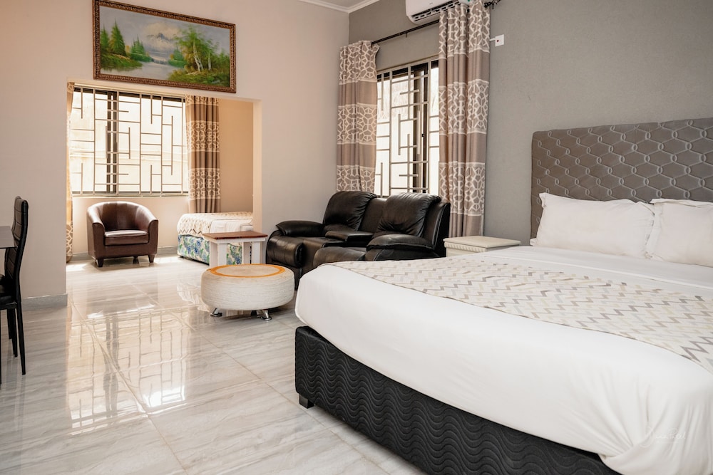 ROOM, TWIN BEDS