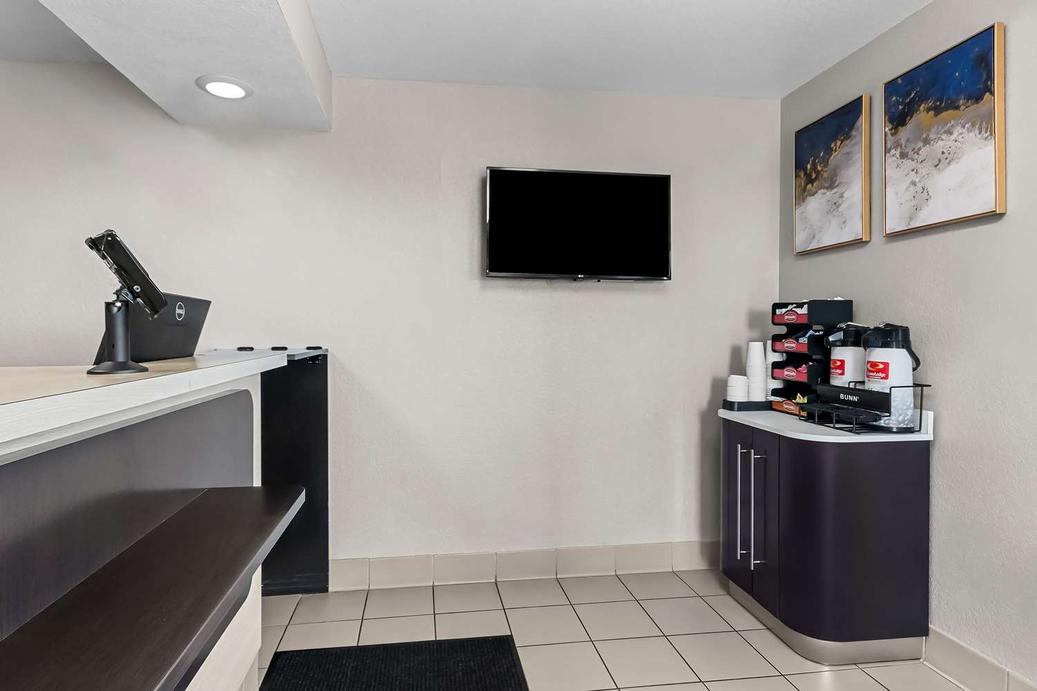 Econo Lodge Idaho Falls, ID 36/48