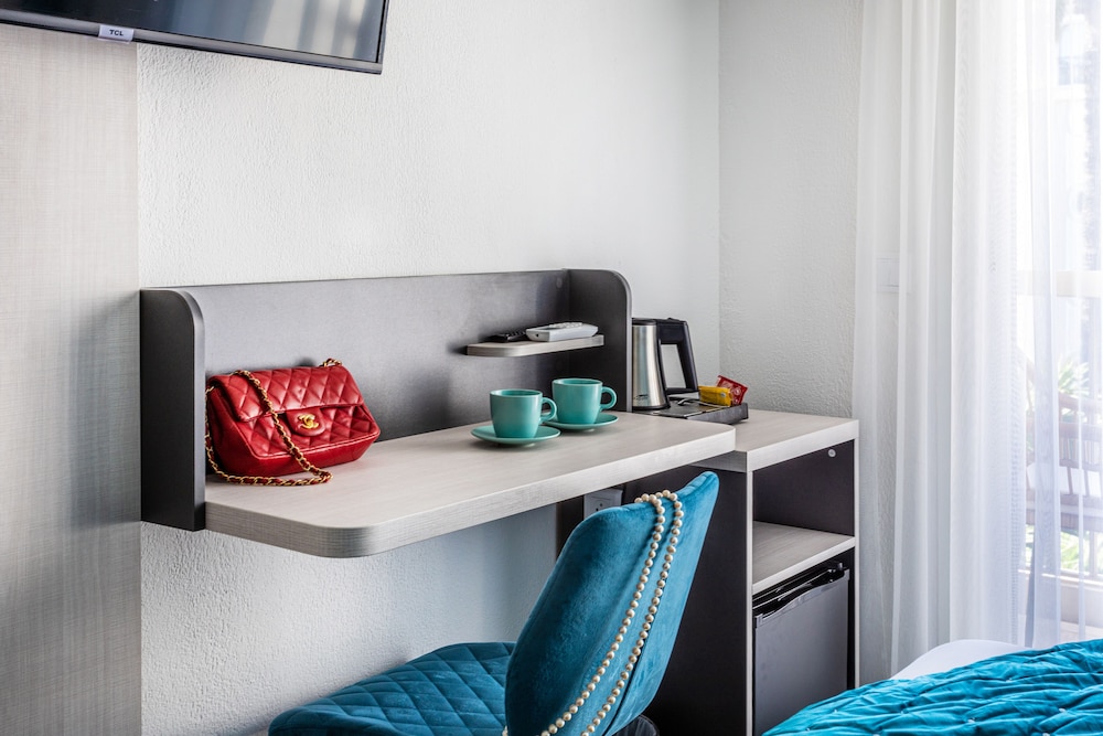 Hotel Jardin Croisette 18/24