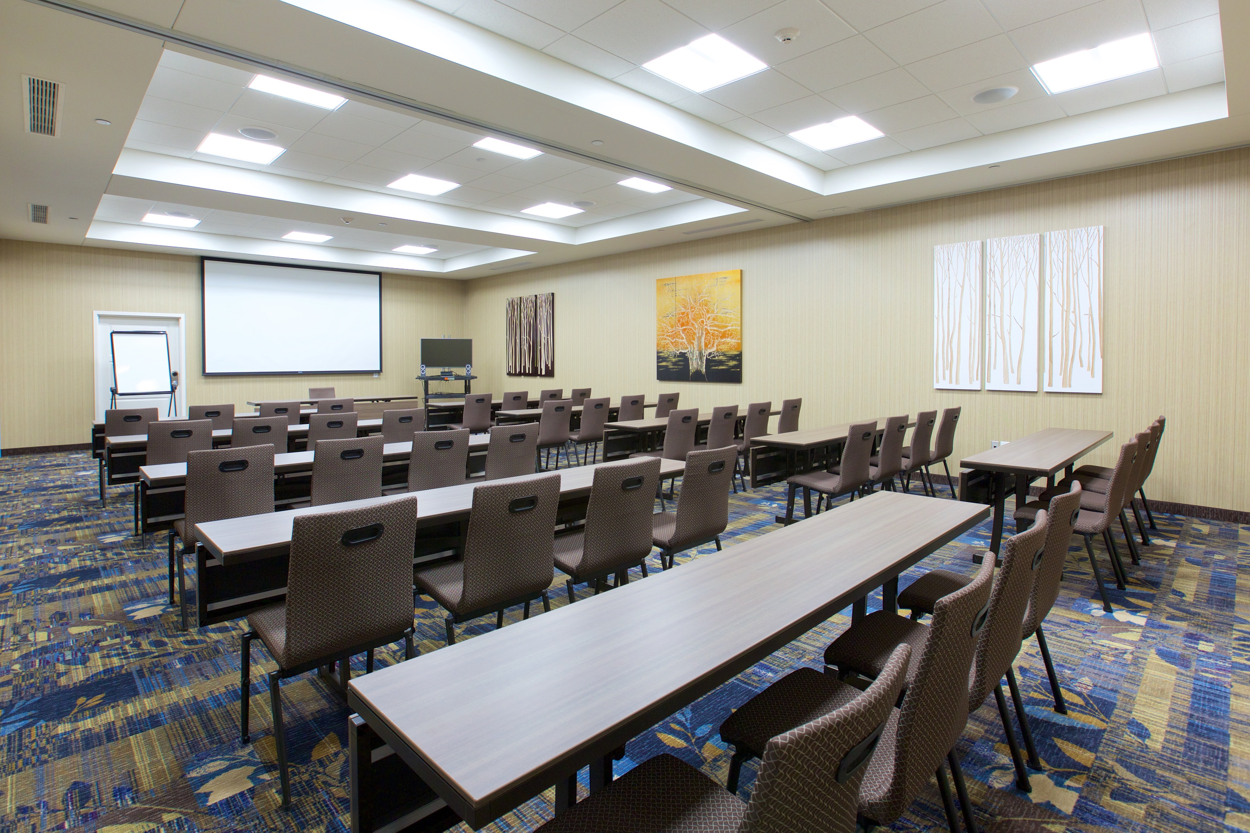 Holiday Inn Express Fargo SW - I-94 Medical Center 44/52