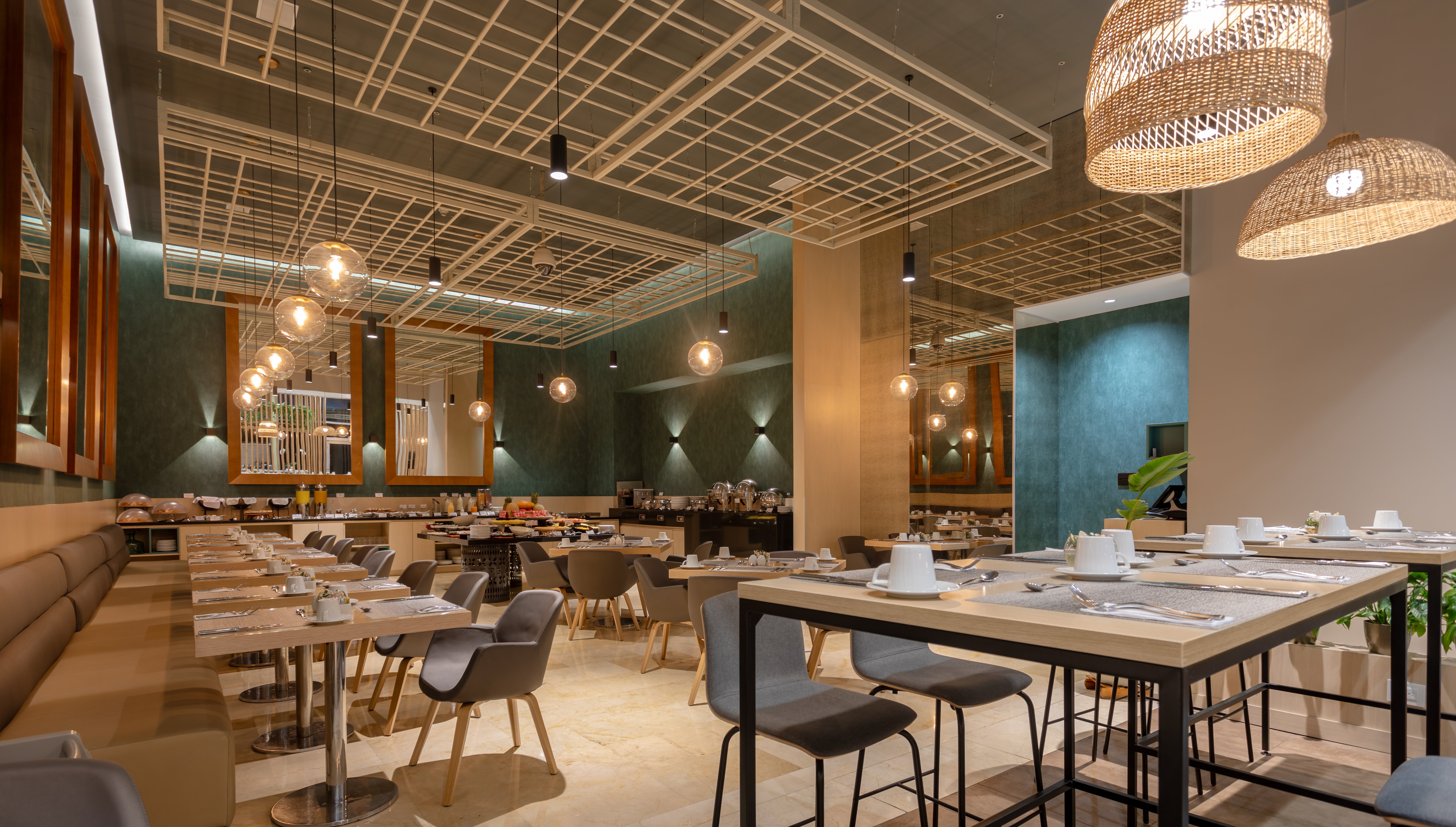 Holiday Inn Bogota Airport 57/75