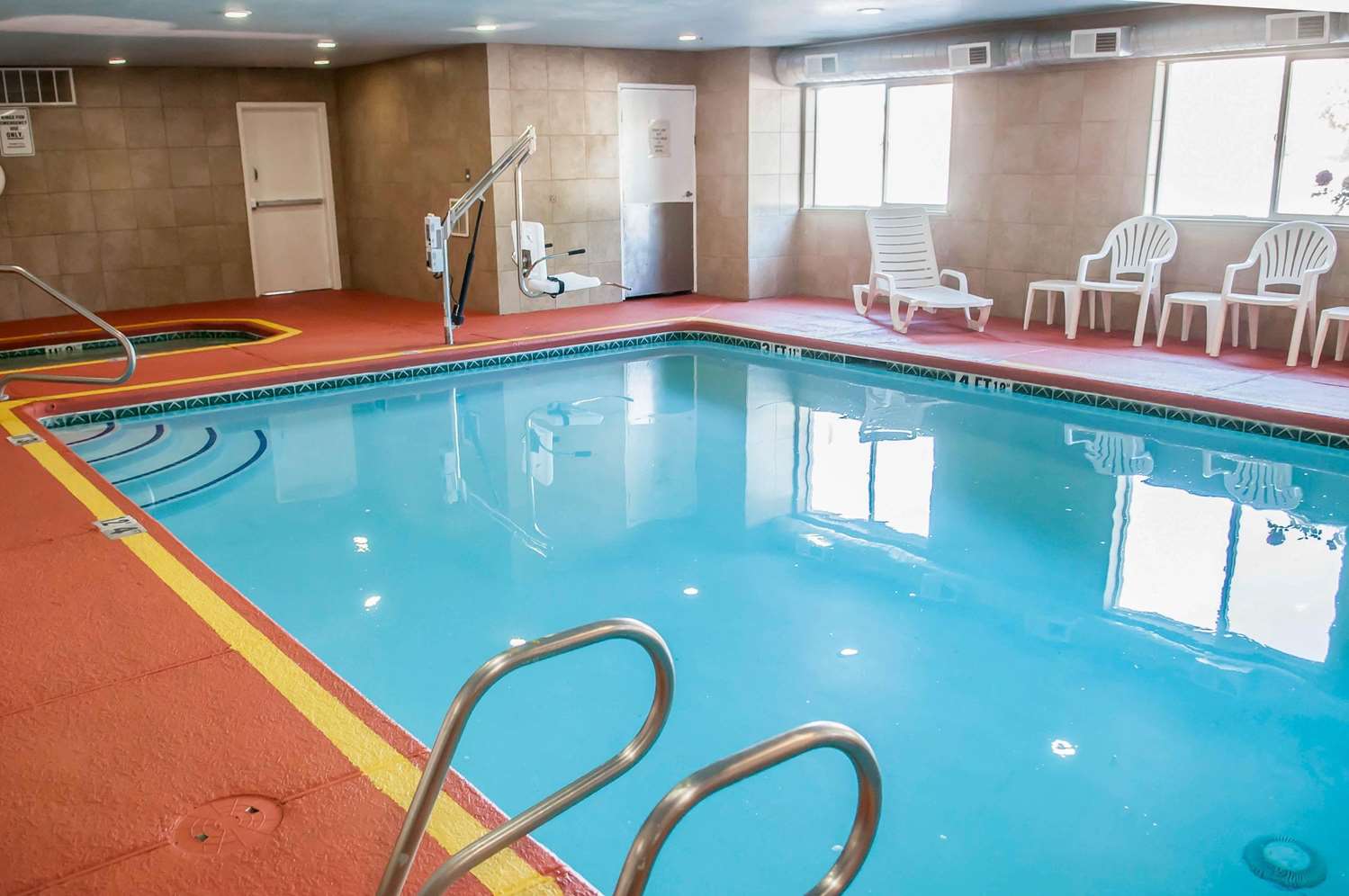 Comfort Suites Albuquerque/North Journal Center 7/25