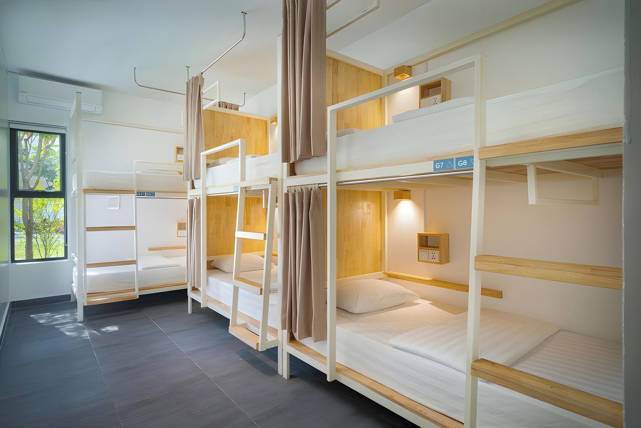 Female Dorm, Female Only, Superior