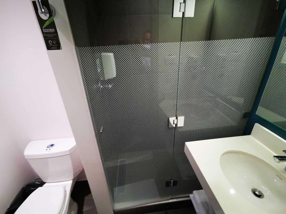 Ibis Budget Medellin Itagui Metro 40/41