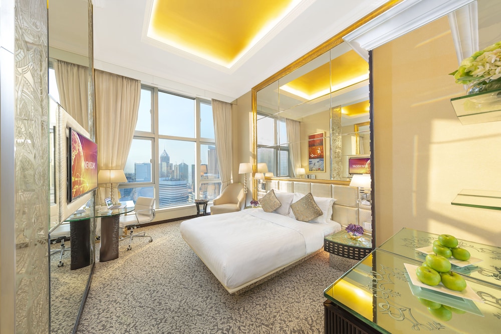 Regal Hong Kong Hotel 43/74