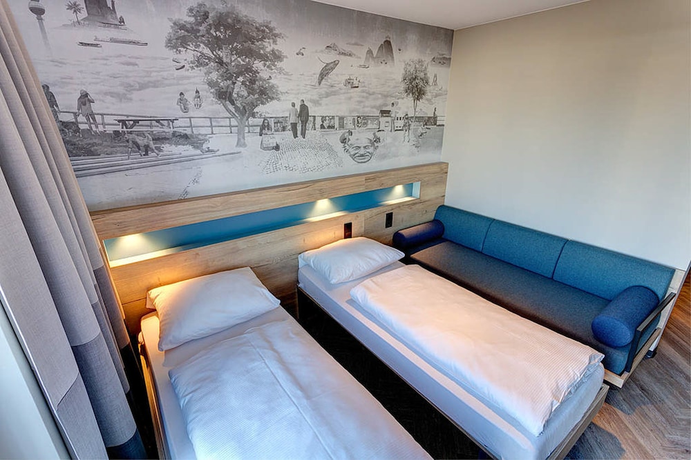 SUPERIOR, TWIN BEDS