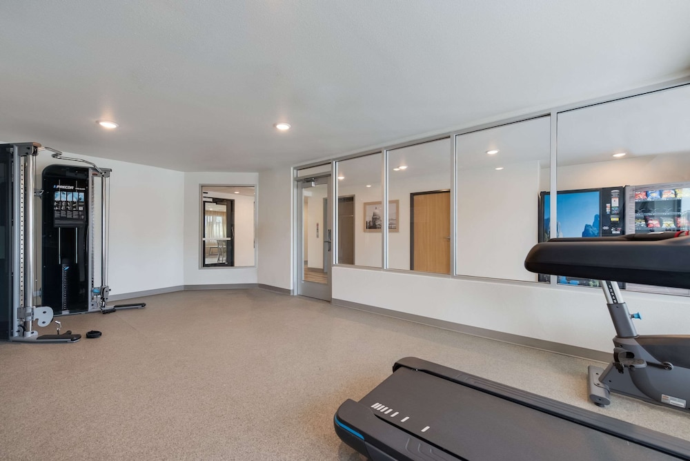 WoodSpring Suites Meridian 17/27