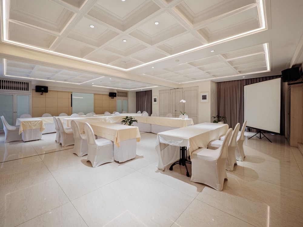 Alron Hotel Kuta Powered by Archipelago 39/67
