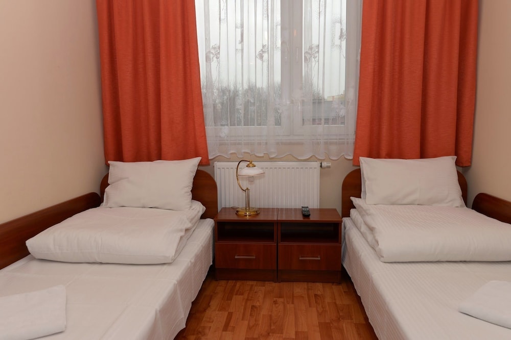 SUPERIOR, TWIN BEDS