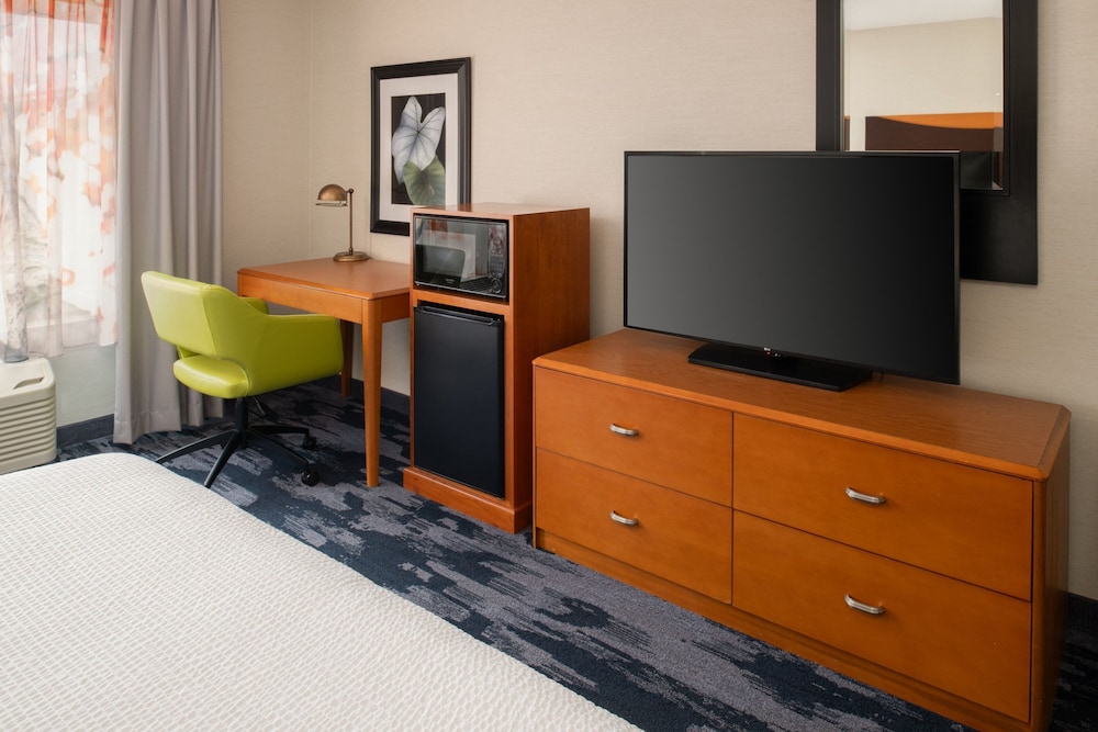 Fairfield Inn & Suites By Marriott Portland Airport 44/49