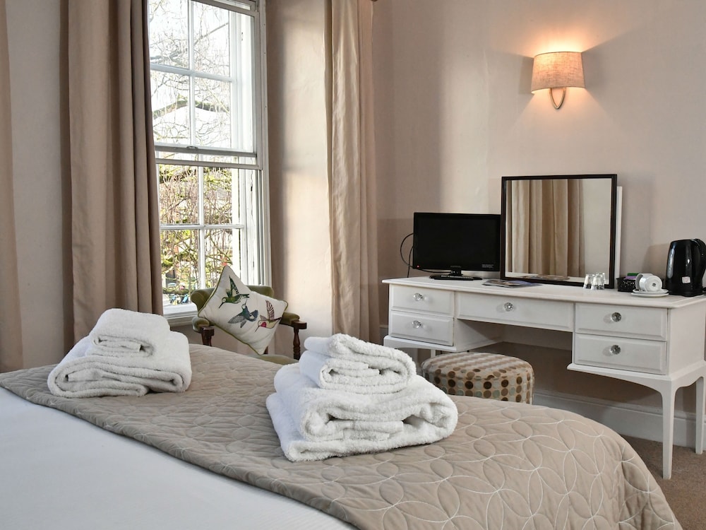 The Lansdowne Hotel 49/55