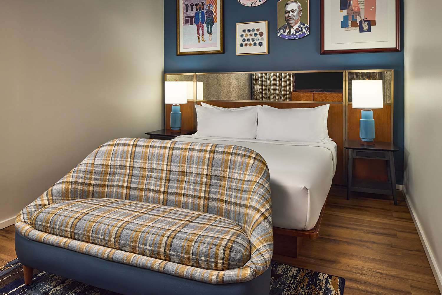 ROOM, KING BED, ACCESSIBLE