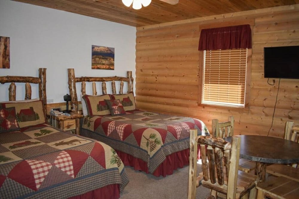 Bryce Country Cabins 18/70