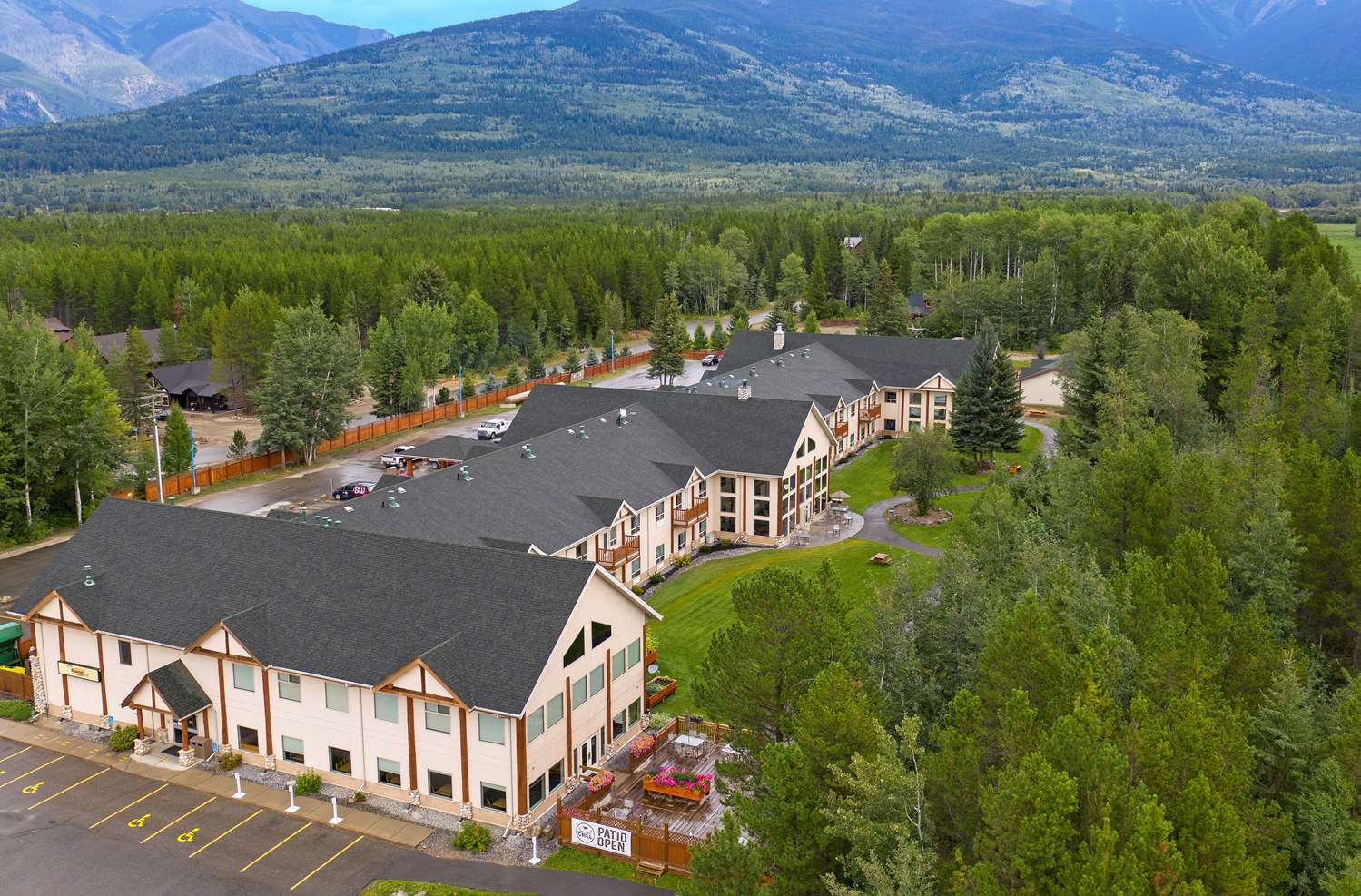 Best Western Plus Valemount Inn & Suites 58/65