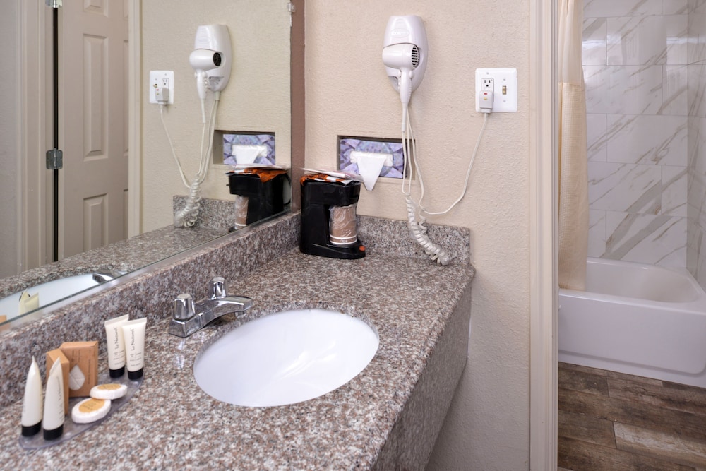 Airport Inn Nederland Texas 14/59