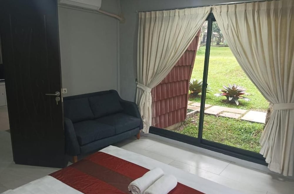 The Village Resort Bogor Powered by Archipelago 35/55