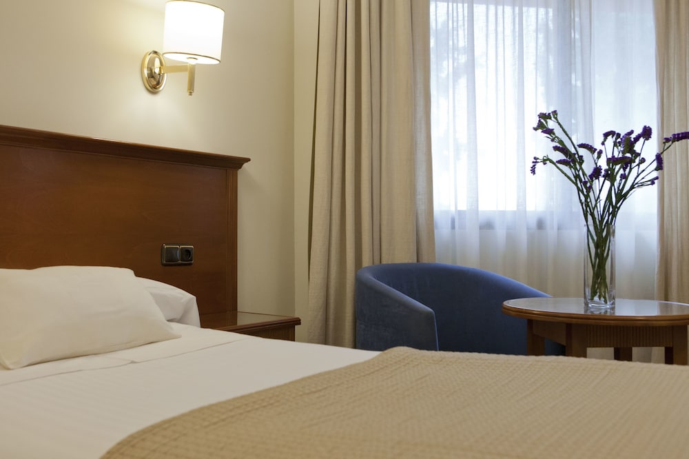 Alixares Hotel 44/82