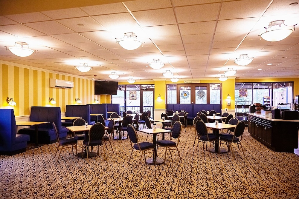 Asbury Inn and Suites 54/66