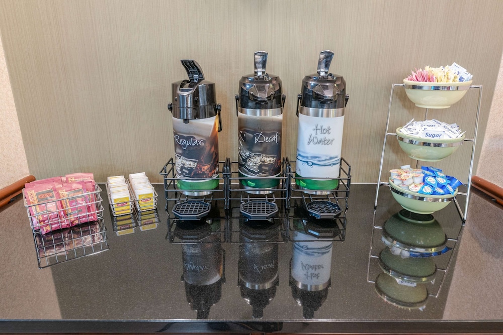 Holiday Inn Express Fremont by IHG 44/50