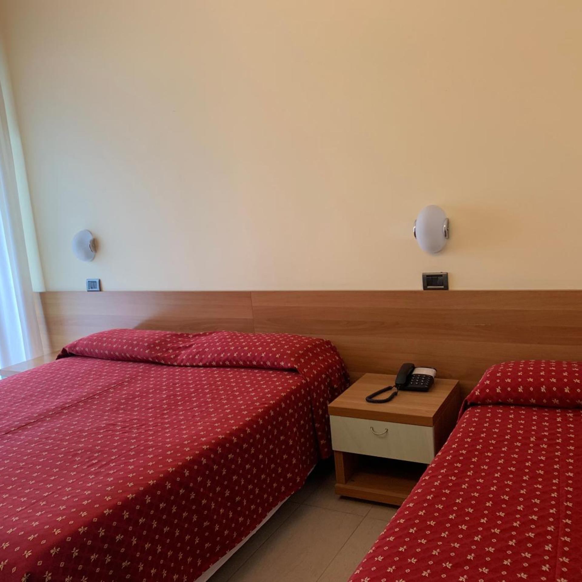 غرفة قياسية ثلاثية بإطلالة على البحر، Hotel Flamingo 3/9