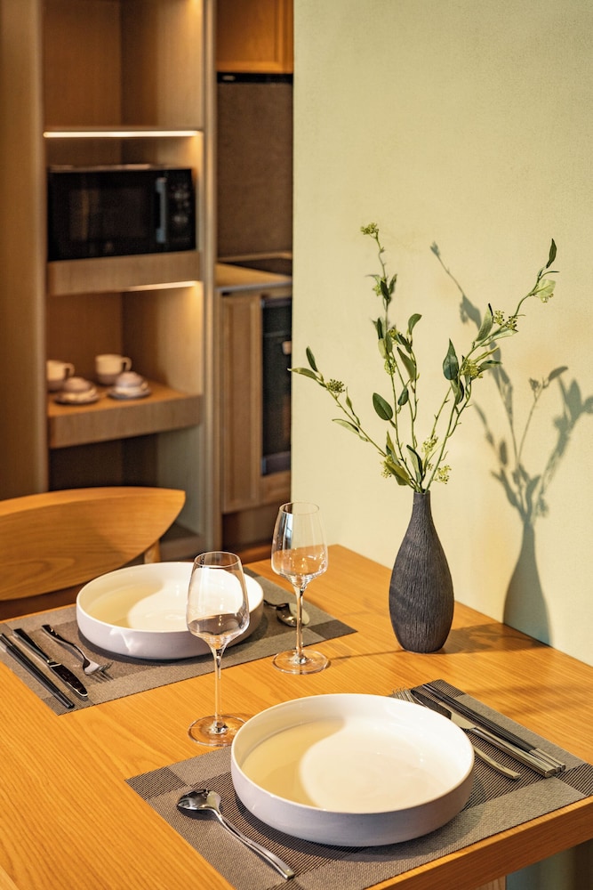 L7 WEST LAKE HANOI by LOTTE L7 RESIDENCES 65/66