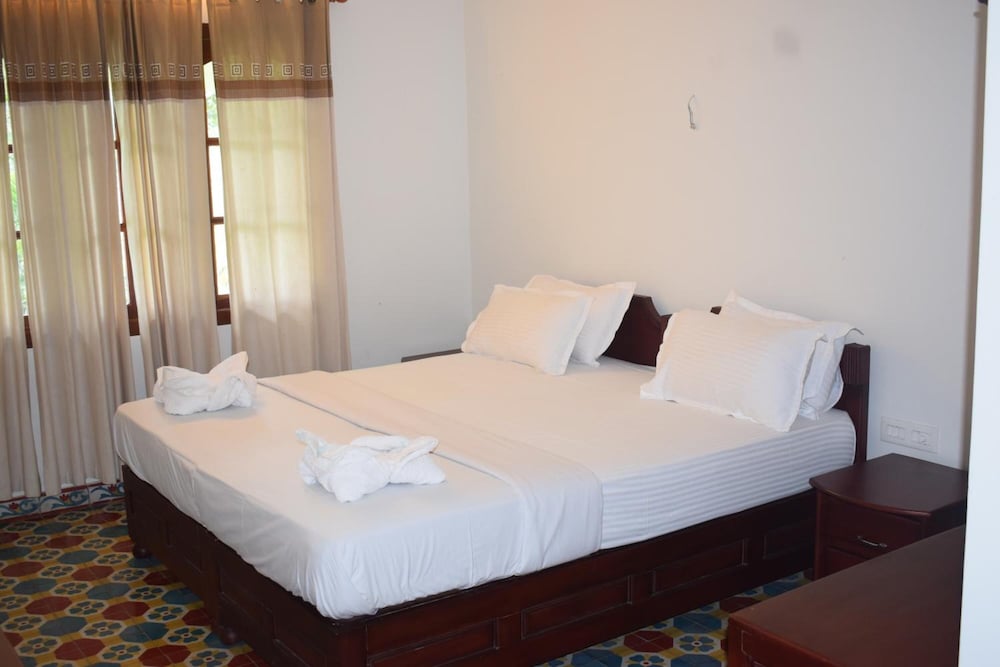 Stay Simple 3 Hills County Resort 9/38