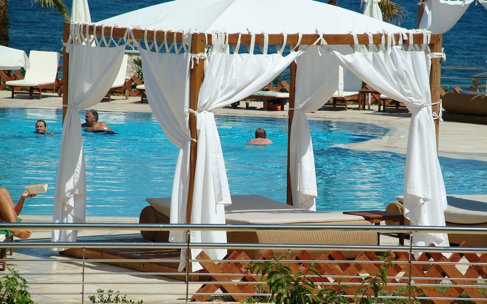 Ionian Emerald Resort 28/30