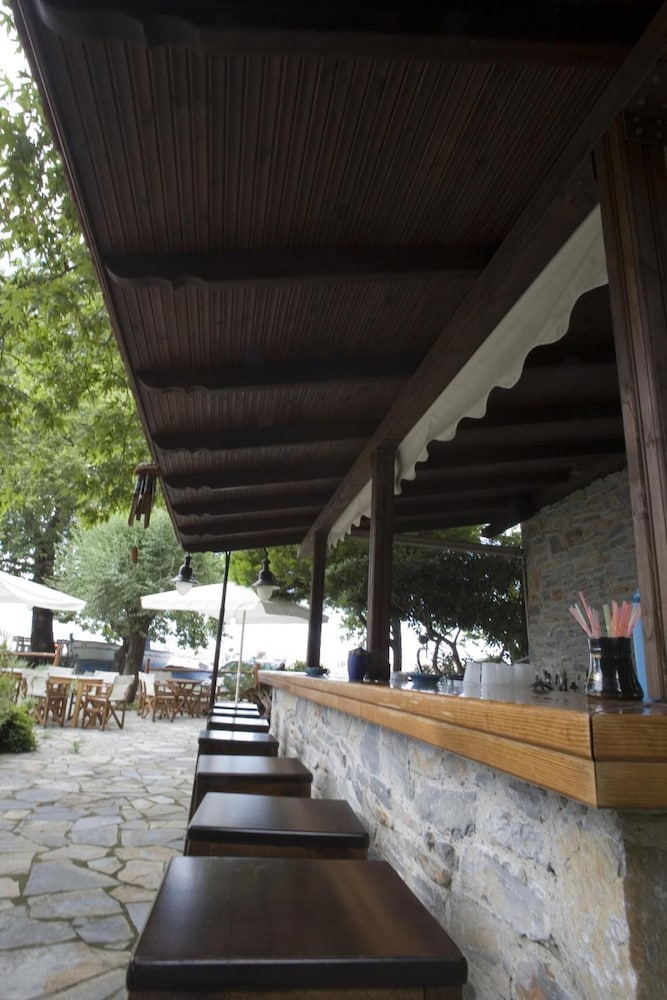 Morfeas Hotel 25/50