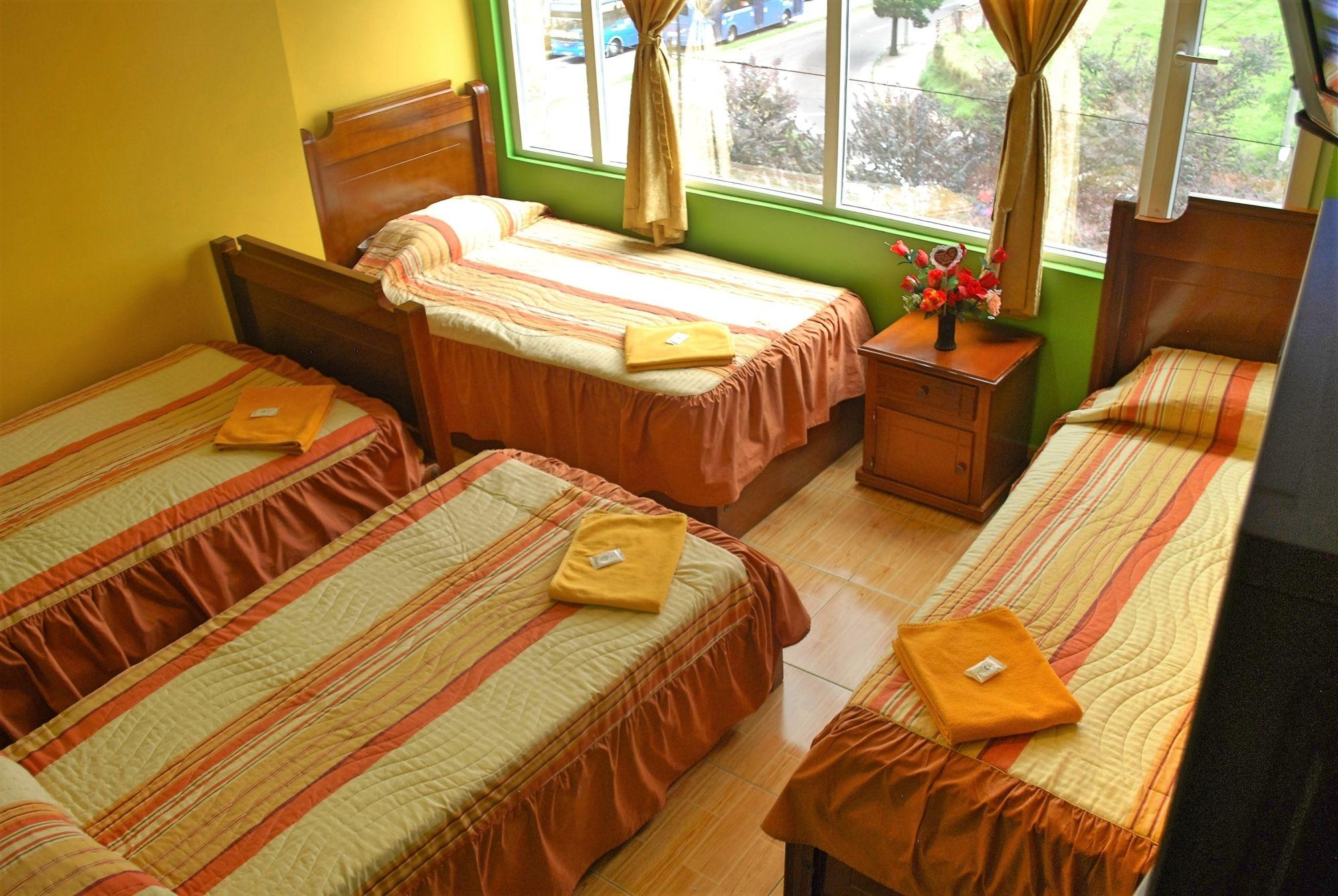 Room, Quadruple