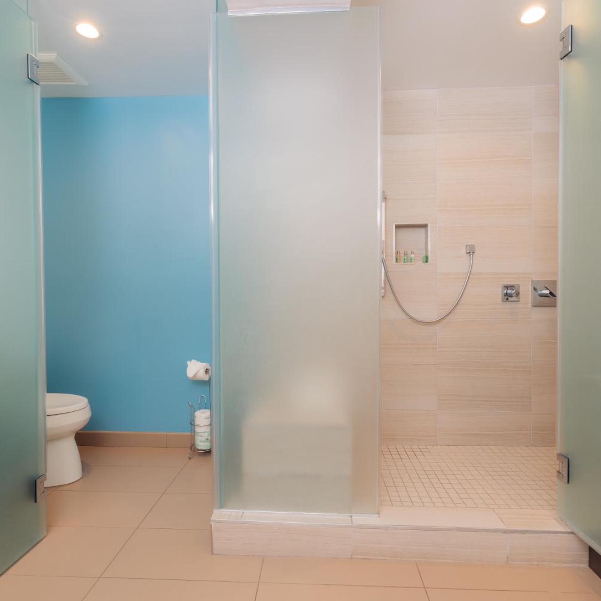 جناح بسريرين كوين بحوض استحمام، The Cove Hotel, Ascend Hotel Collection 10/10