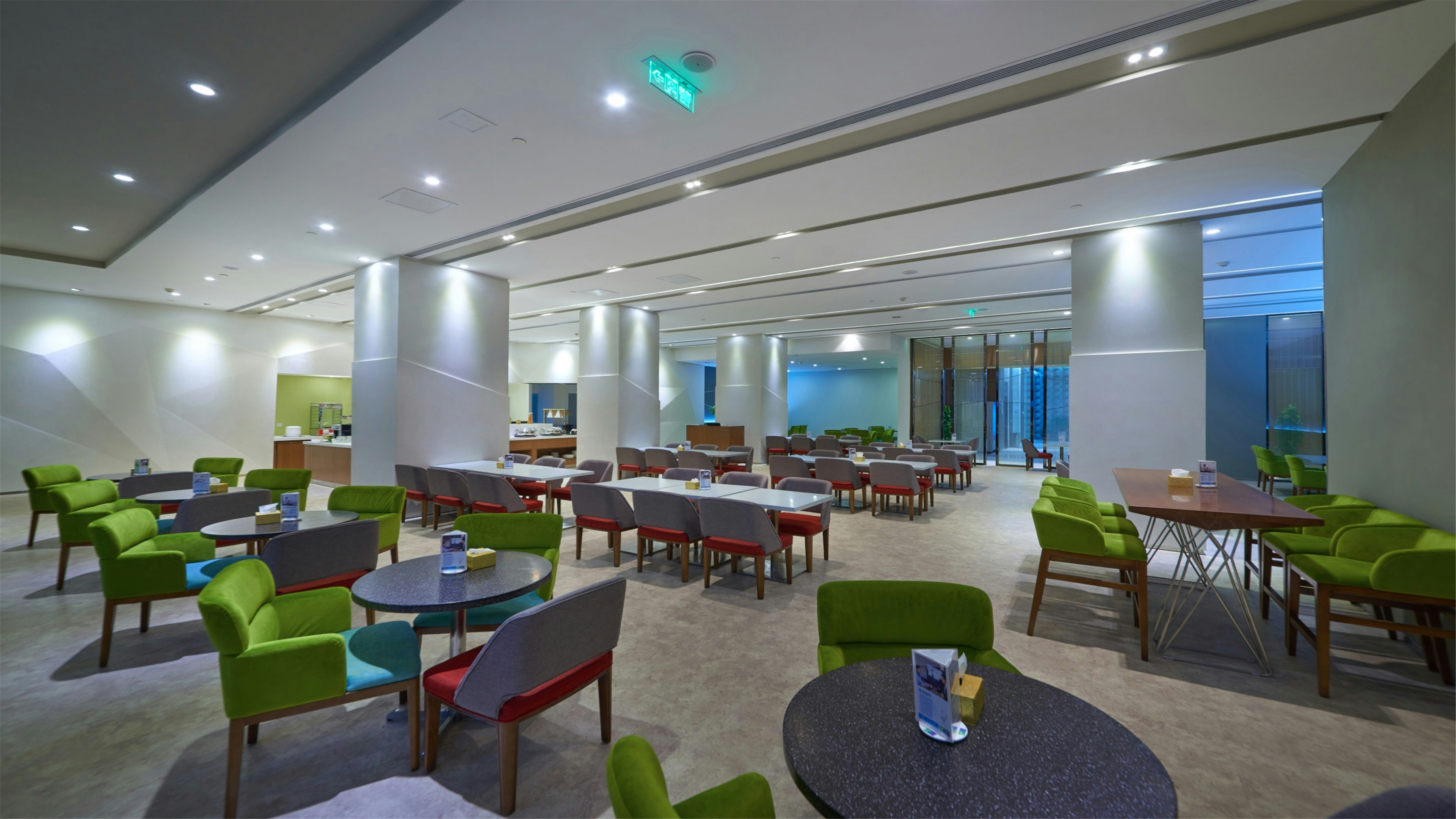 HOLIDAY INN EXPRESS HEFEI DOWNTOWN 53/80