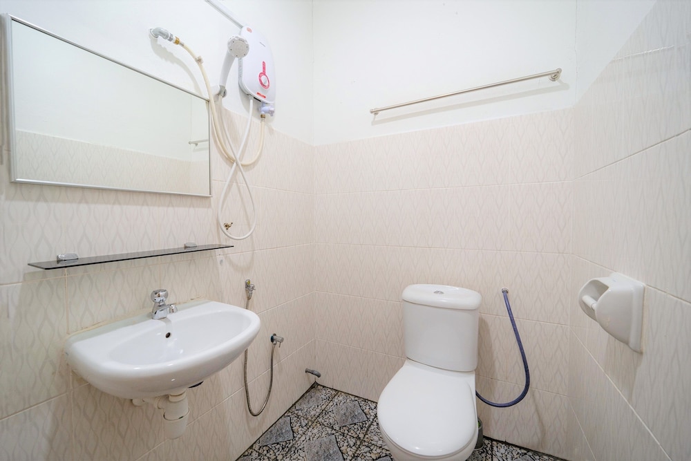 Oyo 89807 My Budget Home 17/18
