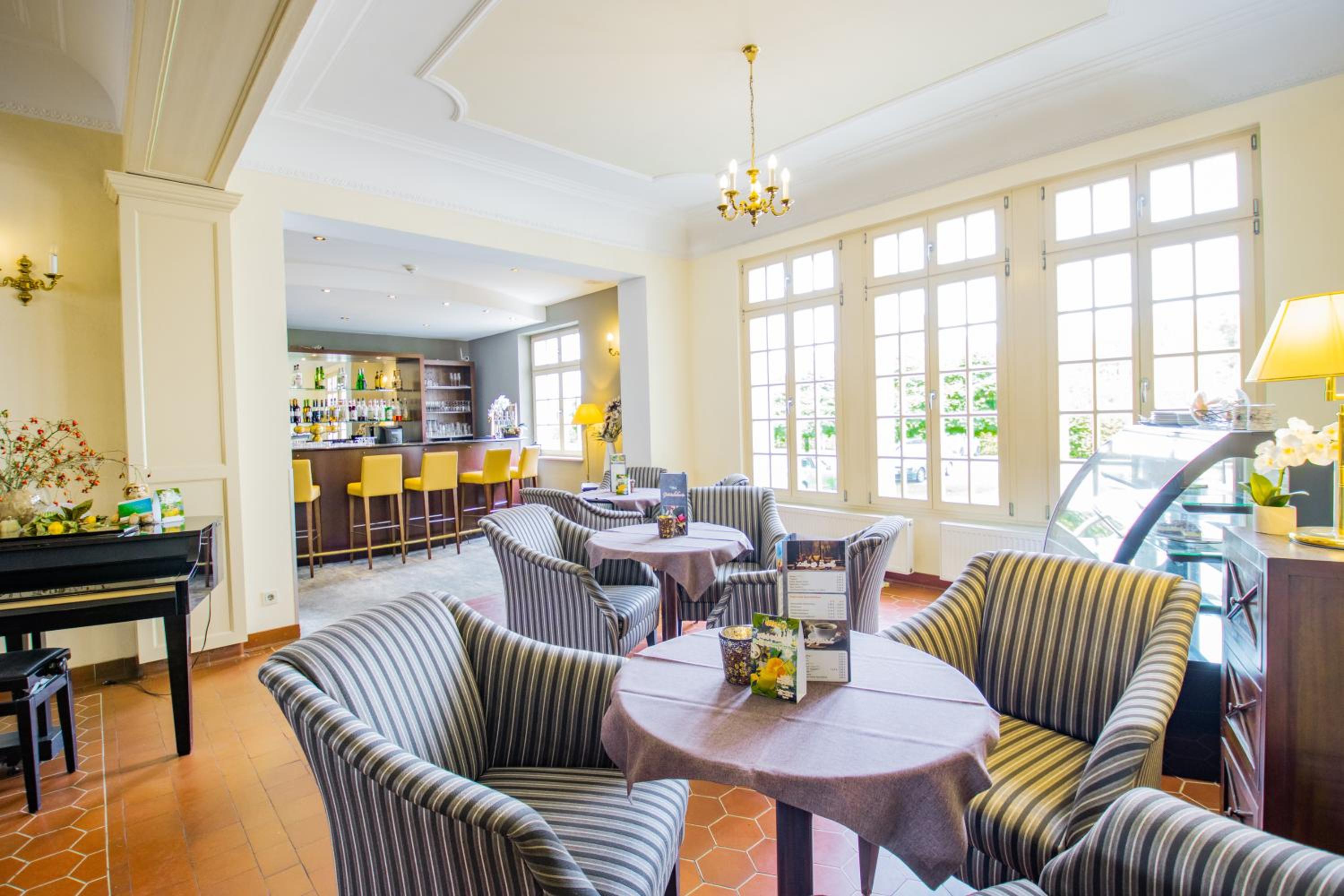 Seehotel Grossraeschen 26/32