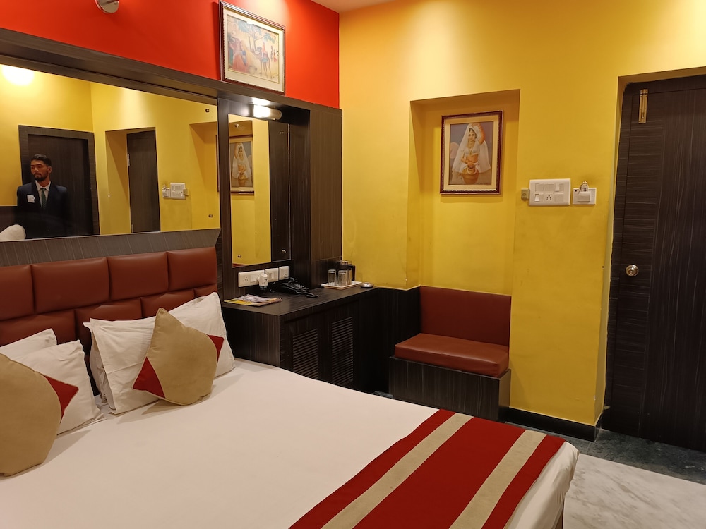 Hotel Mulberry, Kolkata 15/25
