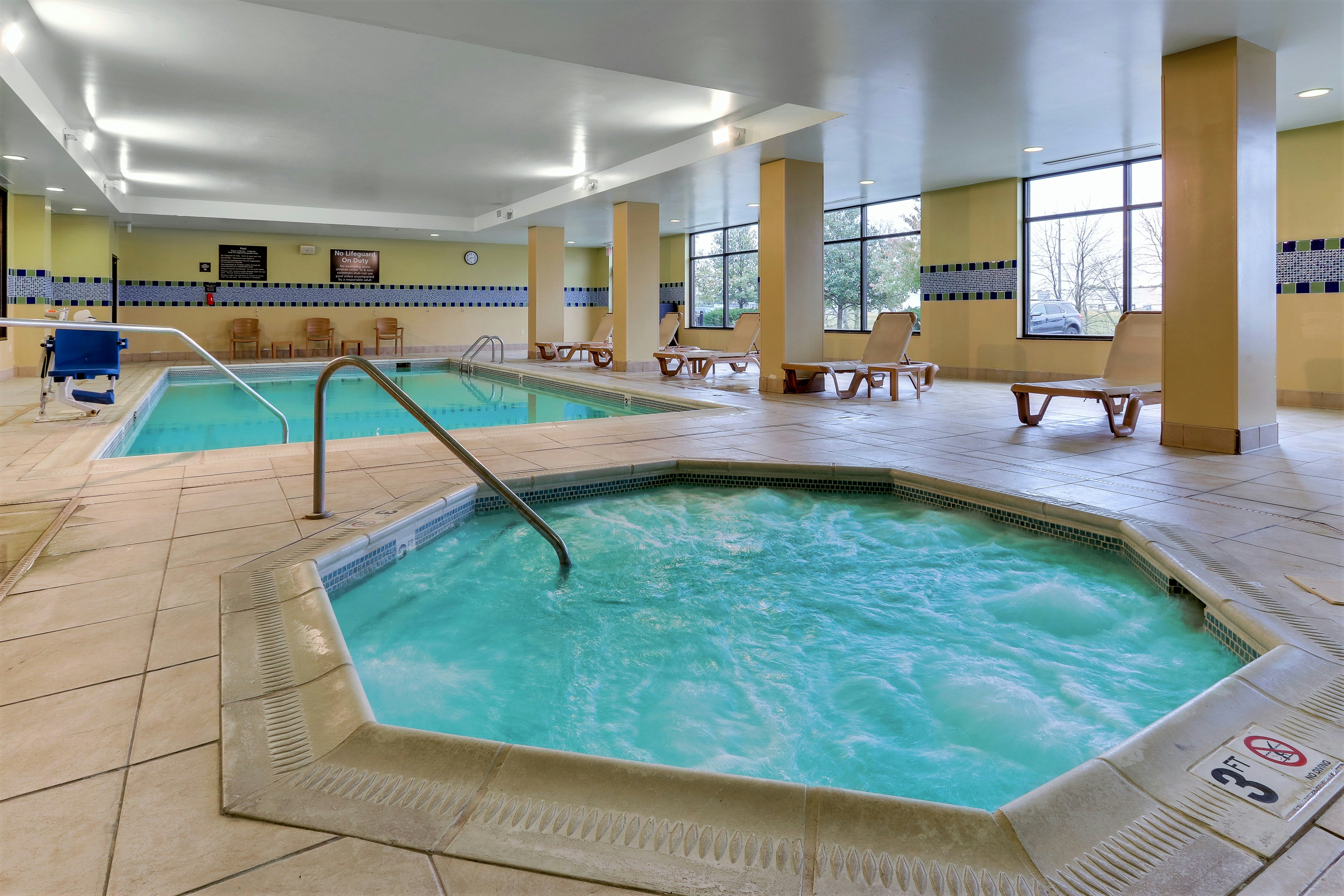 Hampton Inn Suites Indianapolis Airport 27/39