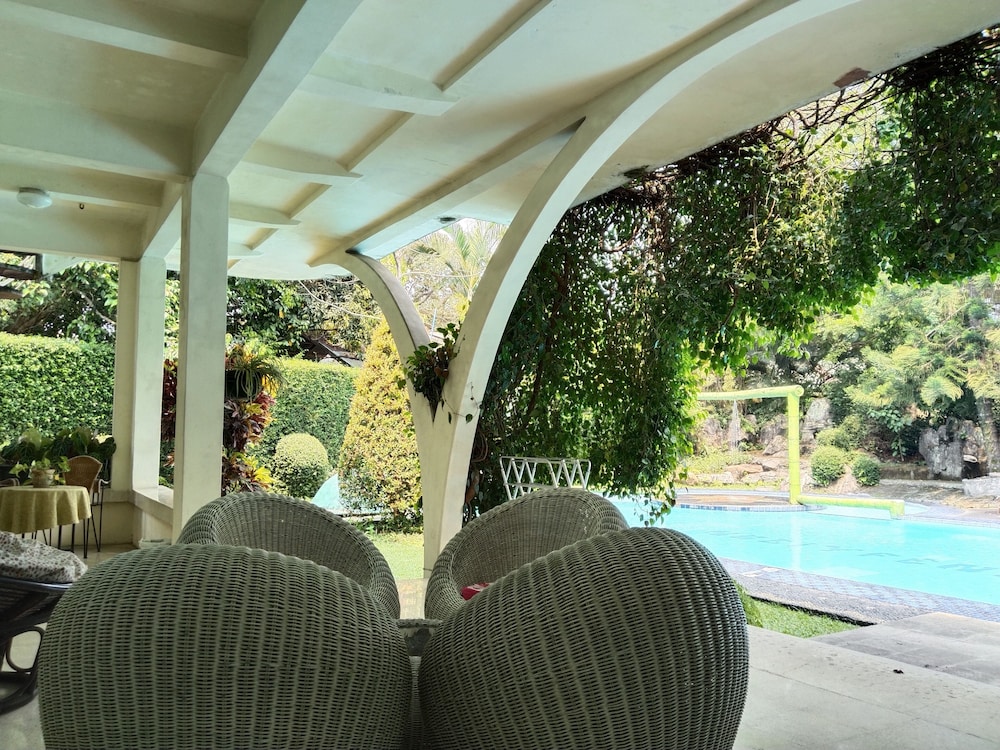 The Garden Family Guest House 38/50