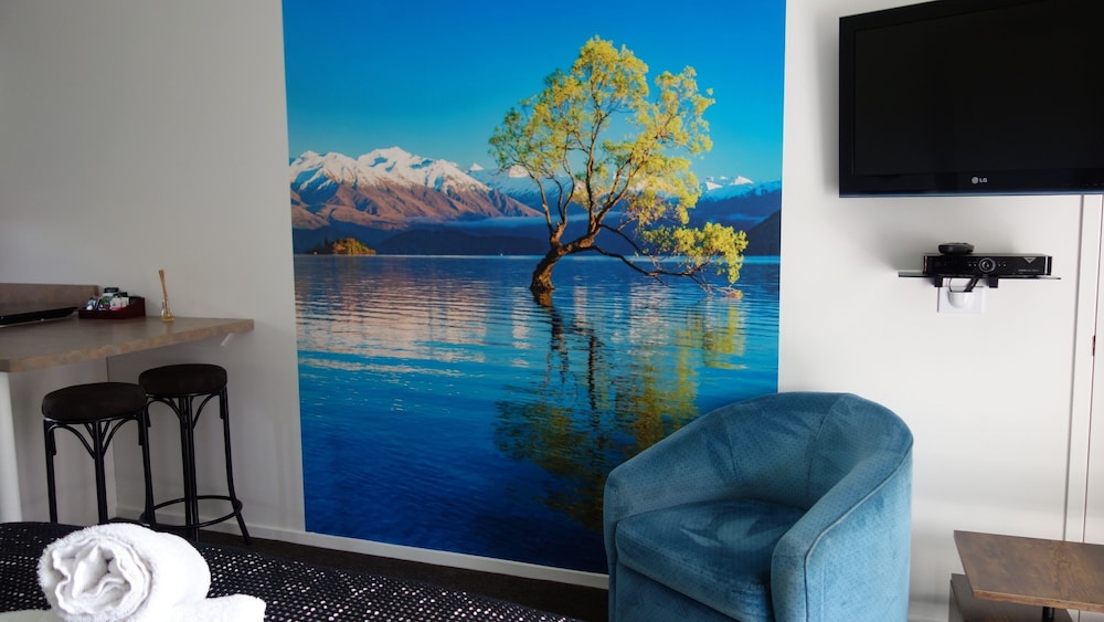 Chardonnay Motor Lodge 25/40