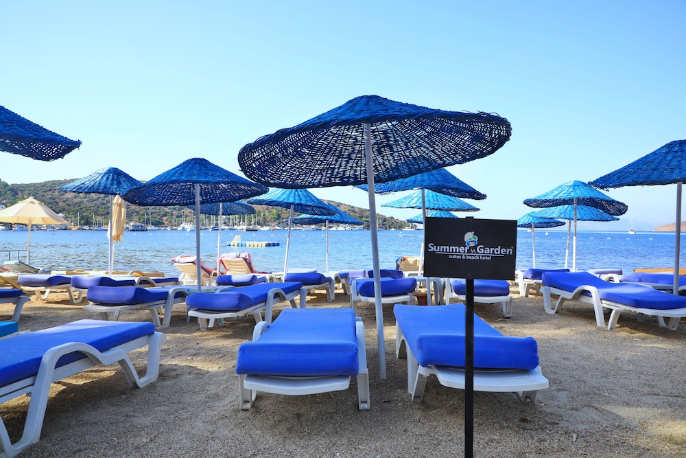 Summer Garden Suites And Beach Hotel 54/59