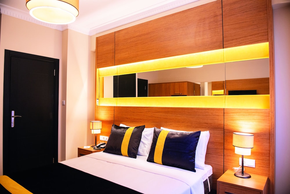 Karamans Sirkeci Suites Hotel 10/26